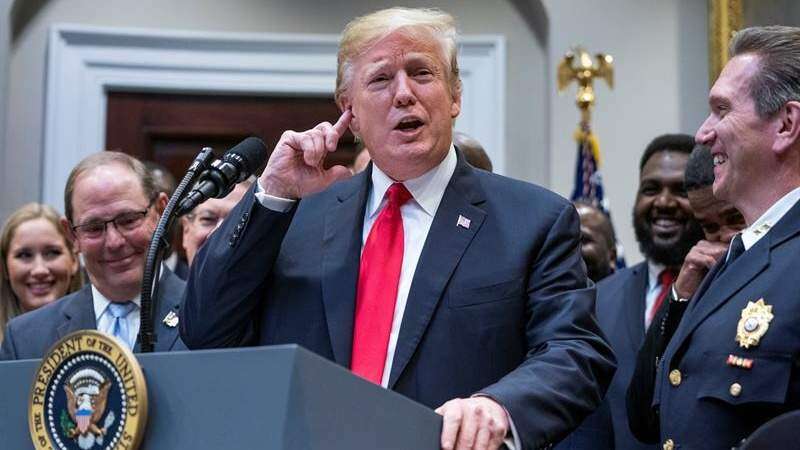 Encuesta revela que Trump sigue perdiendo popularidad