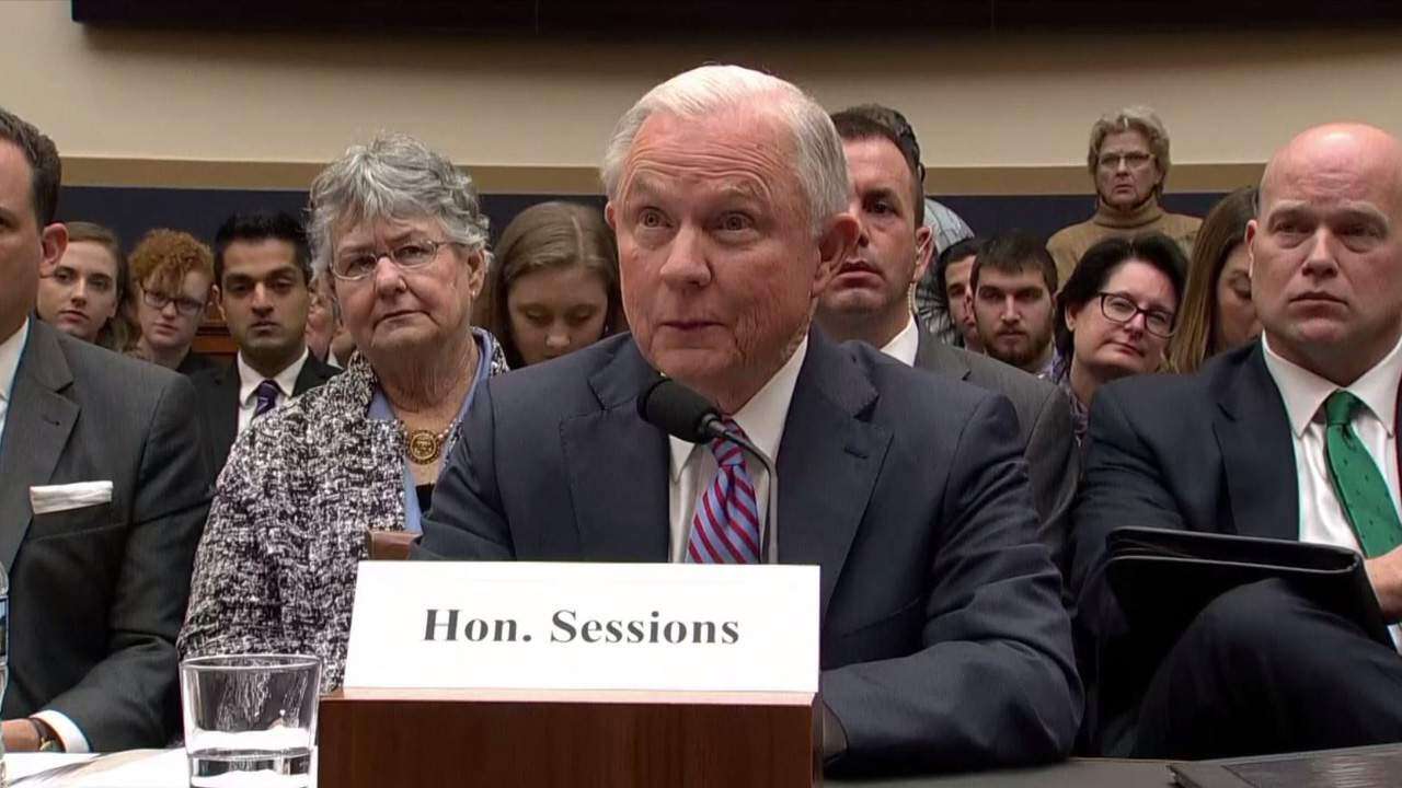 5 cosas que debes saber sobre la relación entre de Sessions y Trump