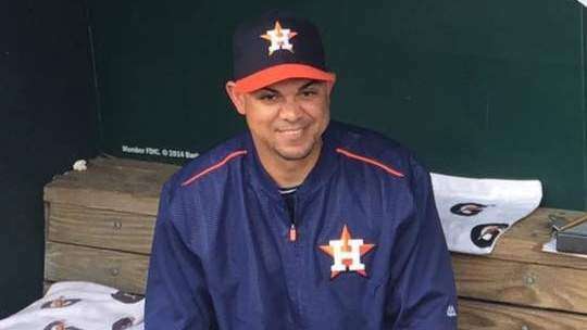 Alex Cintrón es nuevo coach de bateo de los Astros