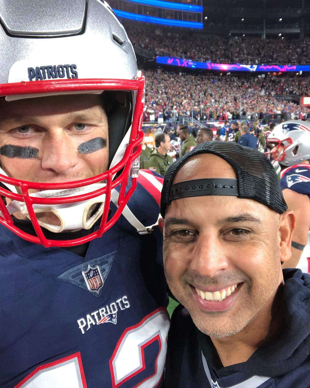 Cora se retrata con el ‘g.o.a.t’ de la NFL