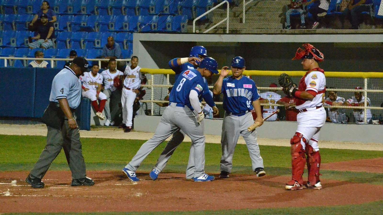 Santurce gana a son de palos