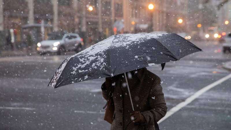Múltiples críticas al alcalde de NY por caos durante nevada