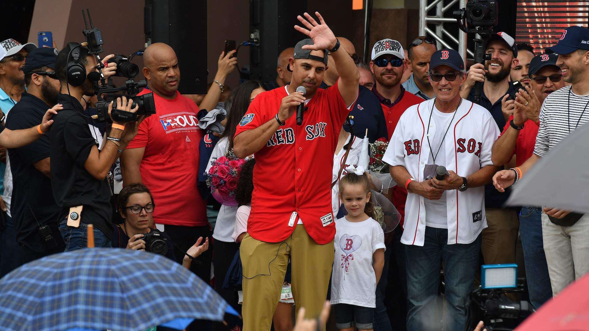 Alex Cora termina segundo en votación para Dirigente del Año