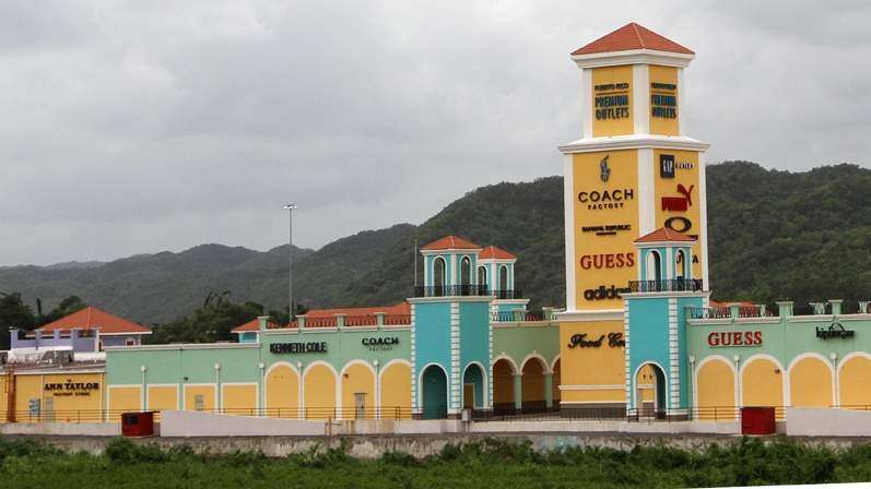 Reabre la tienda GAP en Barceloneta