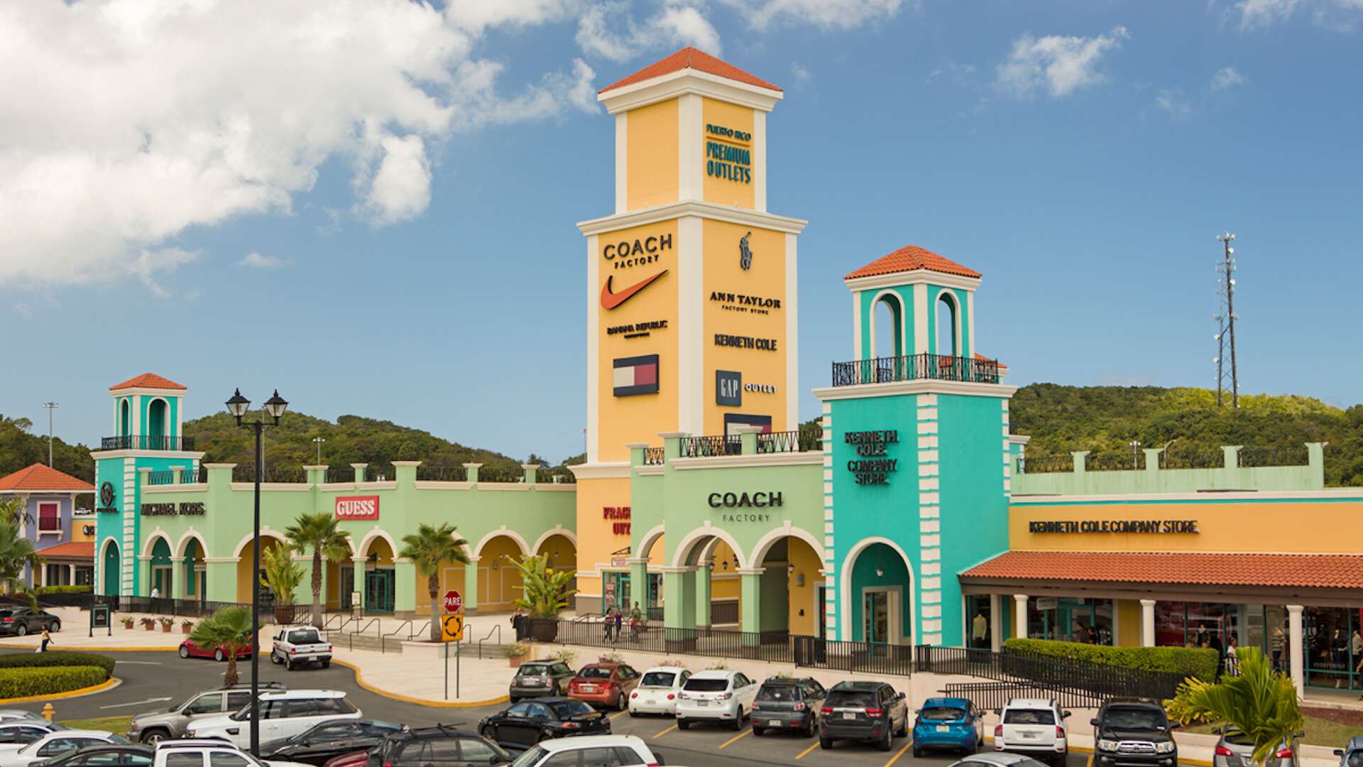 Grandes ahorros durante The Ultimate Holiday Outlet Sale