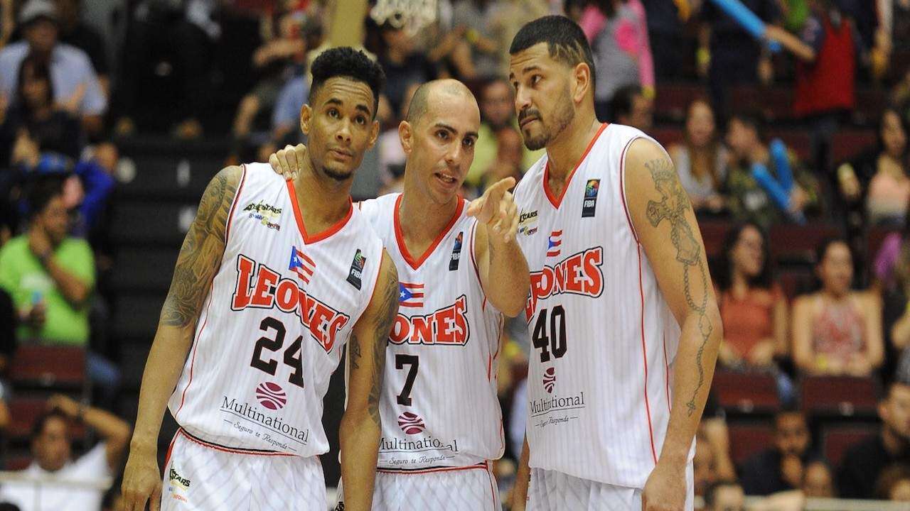 De regreso a los Leones Carlos Arroyo