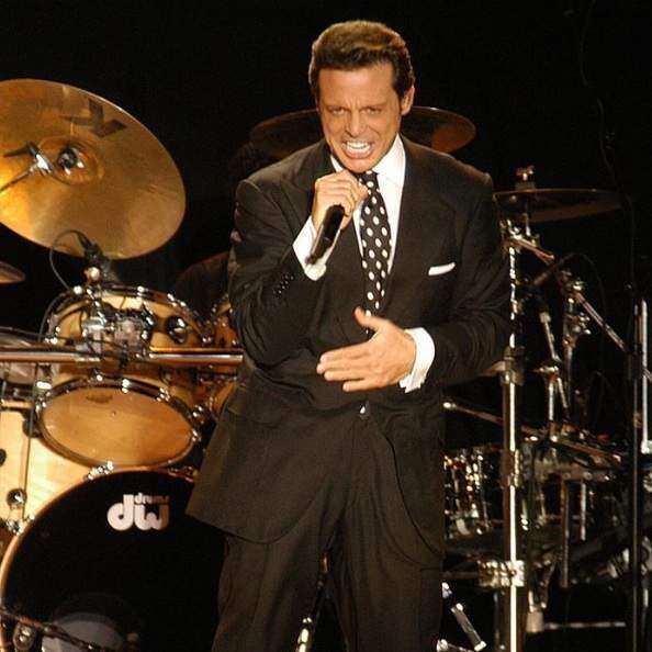 Luis Miguel se presenta en mal estado en México