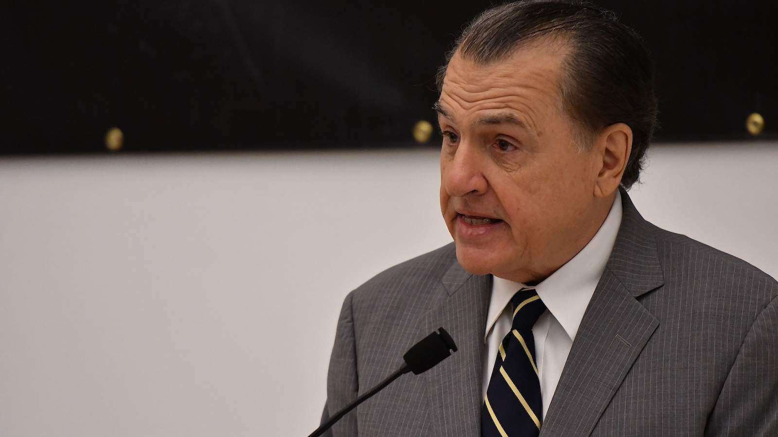 Hernández Colón anuncia que su tratamiento está dando resultados