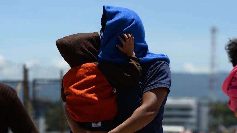 EEUU someterá a menores inmigrantes a exámenes médicos