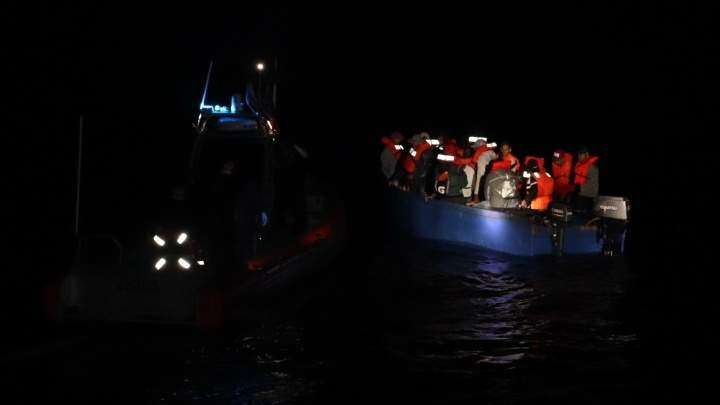 Guardia Costera devuelve 21 migrantes dominicanos