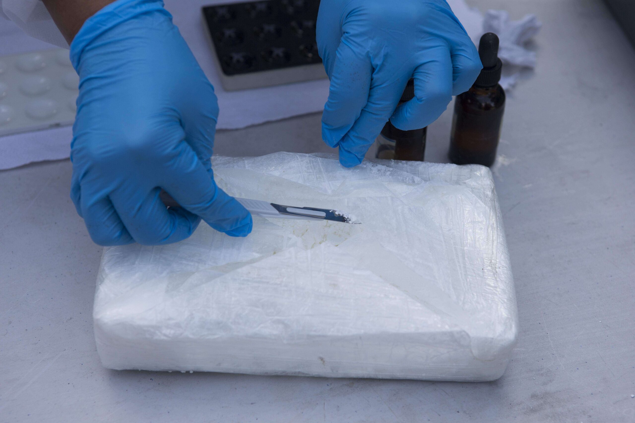 Federales incautan 212 libras de cocaína con destino a PR