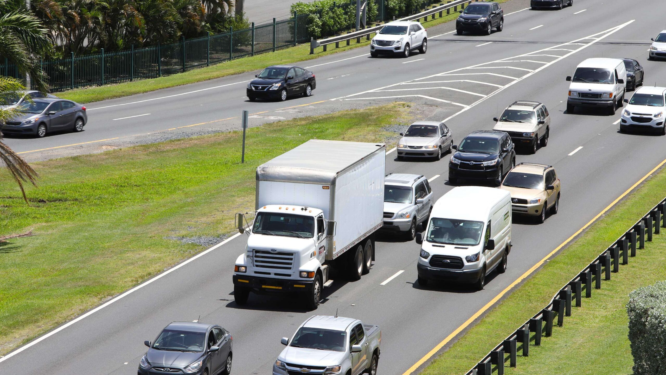 Se complica el tránsito por accidente en la 65 de Infantería