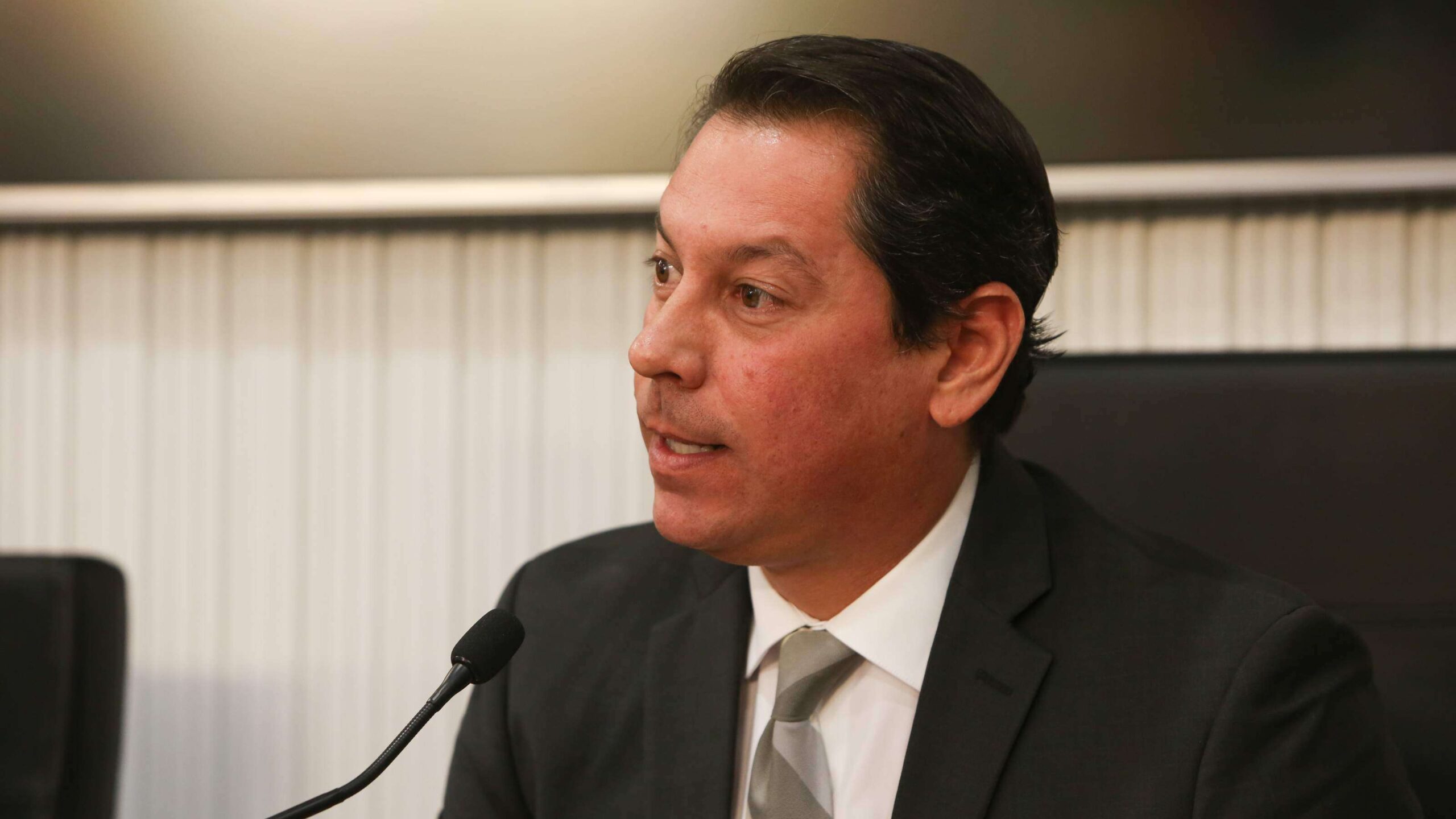 Buscan investigar la instalación de un puente provisional en Utuado