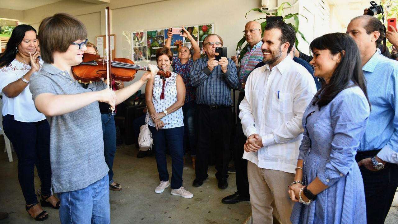 Gobierno ya ha traspasado más de 200 escuelas en desuso