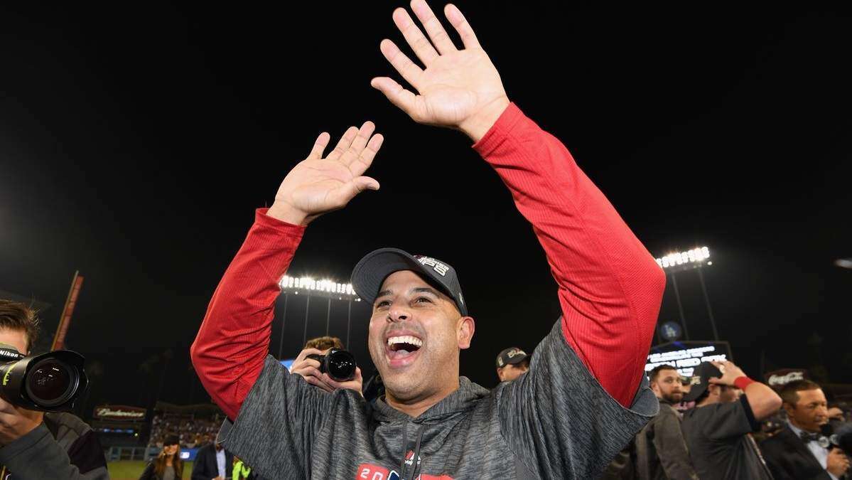 Premian a Cora como el ‘Bostoniano del Año’