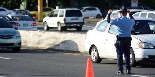 Cierran carril en la Autopista Luis A. Ferré