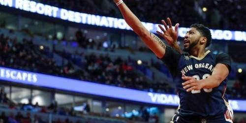 Multan por $50,000 a Anthony Davis