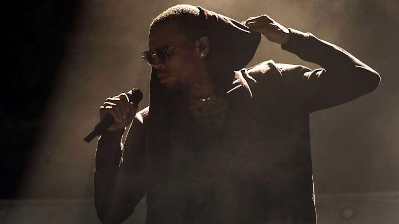 Fiscalía de París deja en libertad a Chris Brown