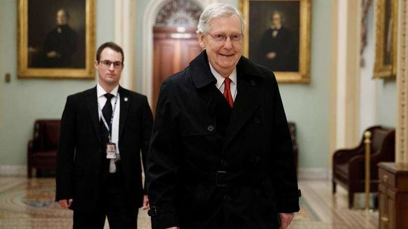 Senado federal rechaza propuestas para reabrir el gobierno