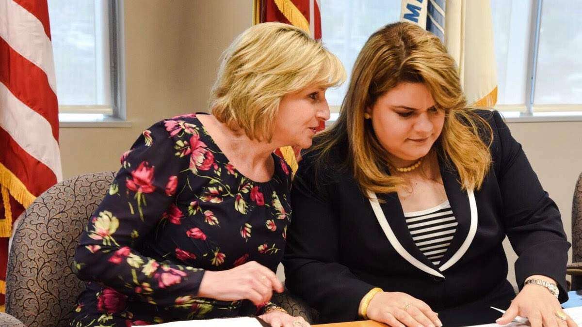 Exfuncionaria de Vivienda federal se frustró por bloqueo de ayudas para PR