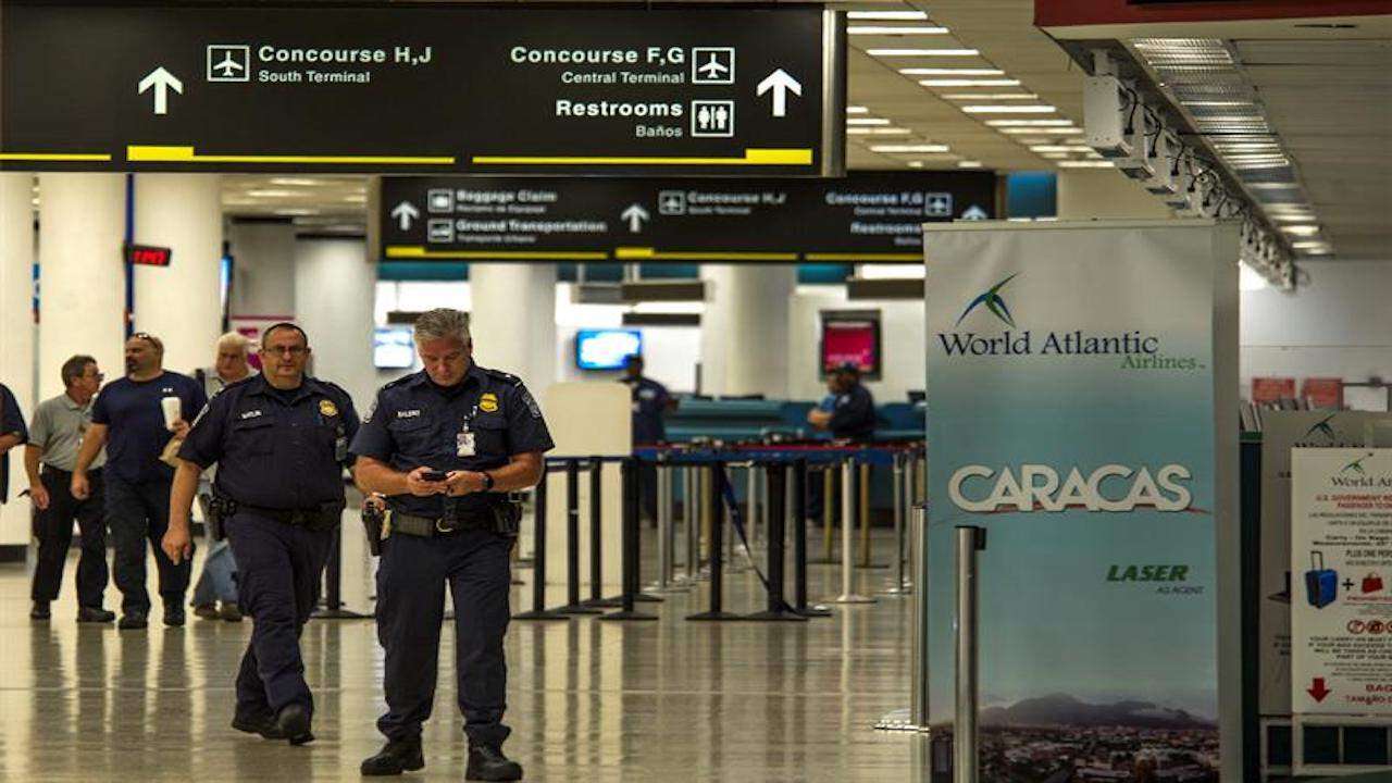 Cierre del Gobierno federal afecta al aeropuerto de Miami