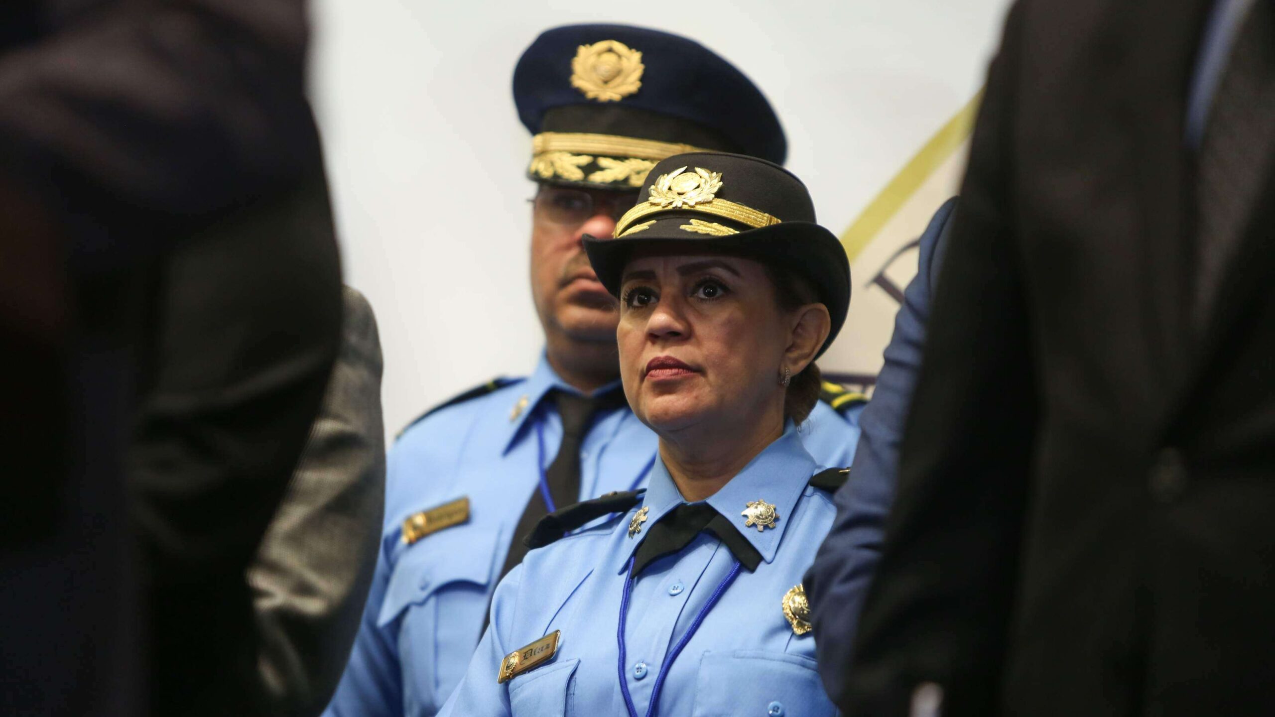 Sin chavos para pagarles a agentes graduados de la Academia