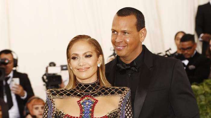 JLO y Alex Rodríguez piden $17 millones por su apartamento