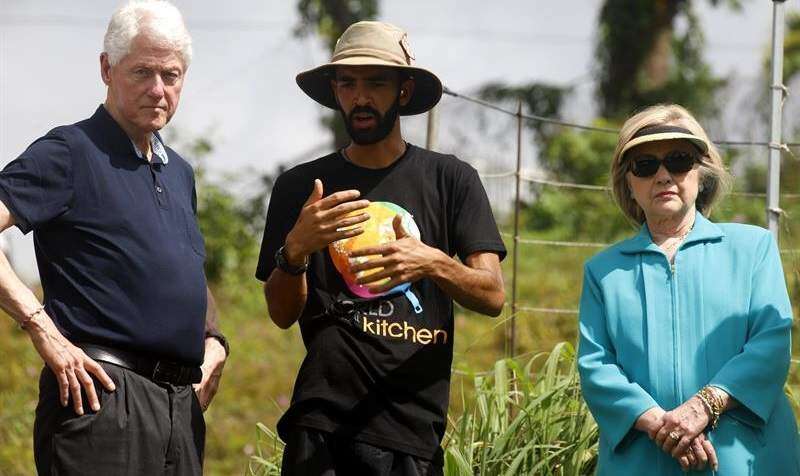 Los Clinton piden desembolso de los fondos asignados a PR