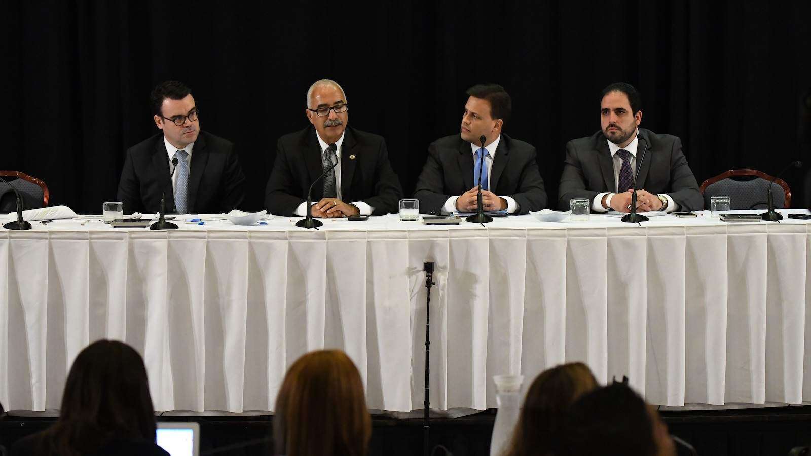 Tras salida de Fuentes, Junta pide acceso a toda la data financiera