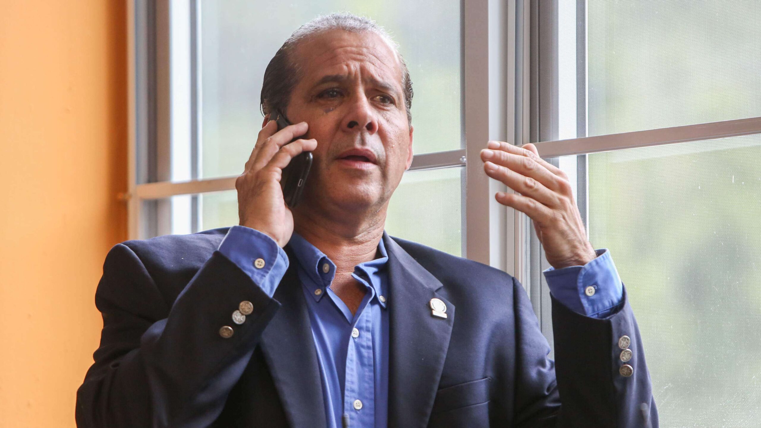Georgie Navarro cancela su escolta