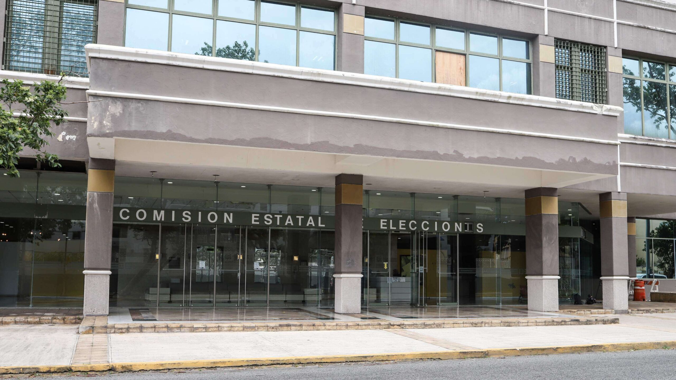 CEE debe operar solo en año electoral, según lectores de NotiCel