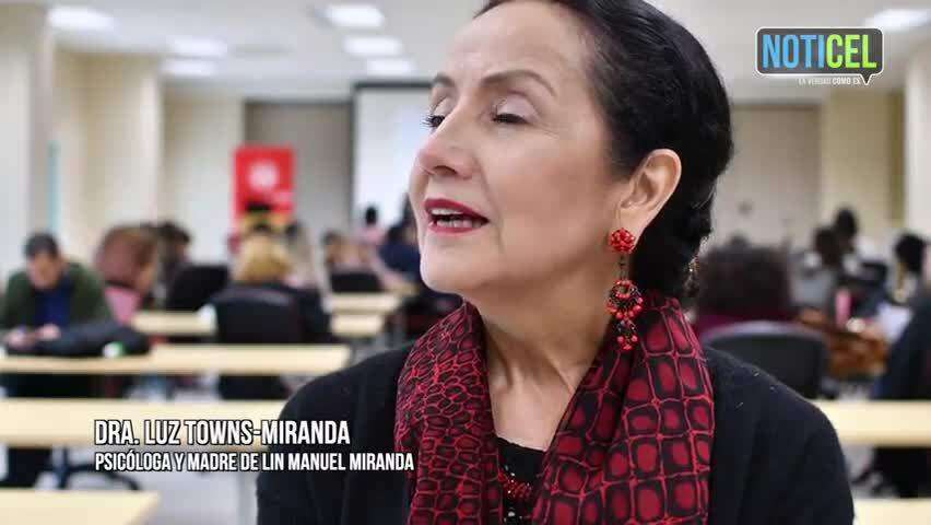 Luz Towns-Miranda visita la UPR