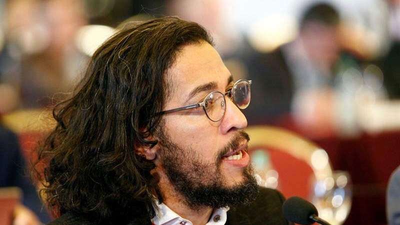 Diputado brasileño y homosexual renuncia a su cargo