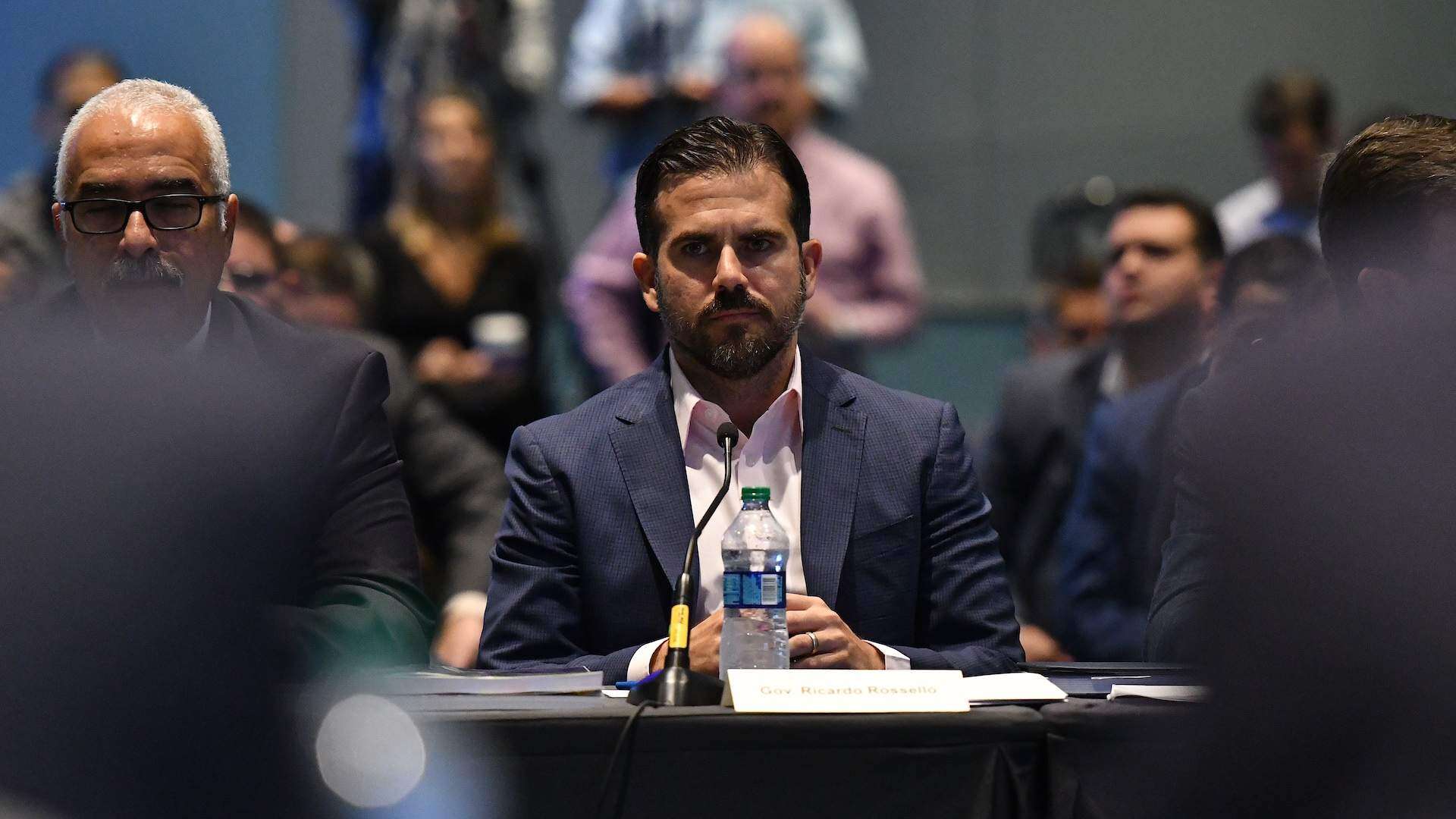 Gobernador señala la JCF ante congresistas demócratas