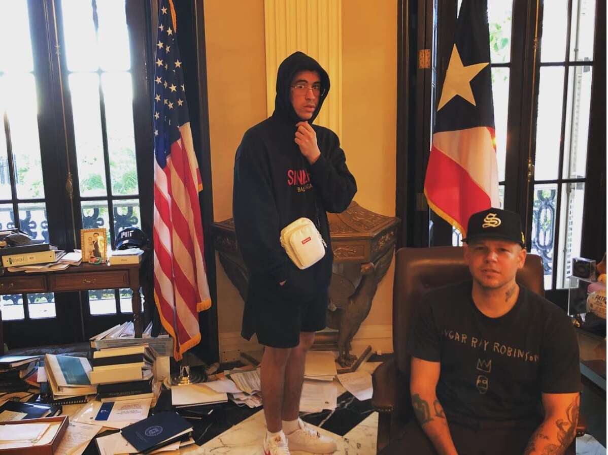 Bad Bunny y Residente se reúnen con el Gobernador