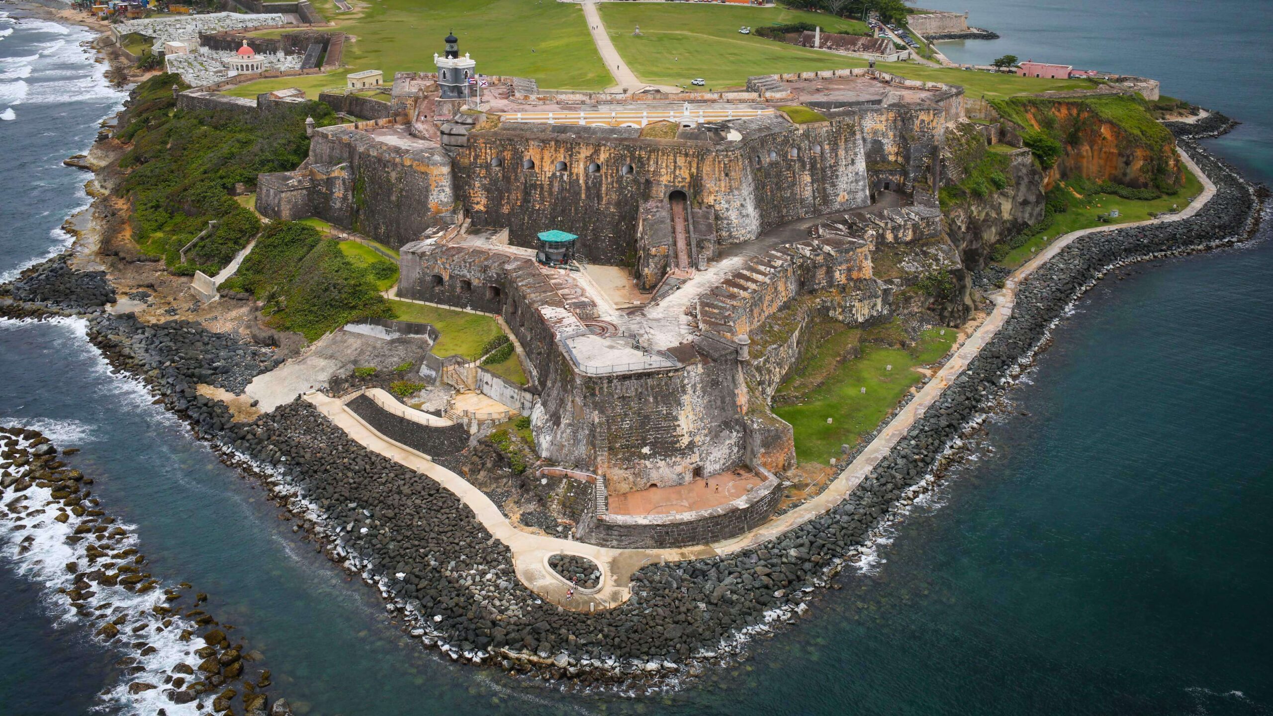 Logran entablar acuerdo para reabrir parques nacionales de PR