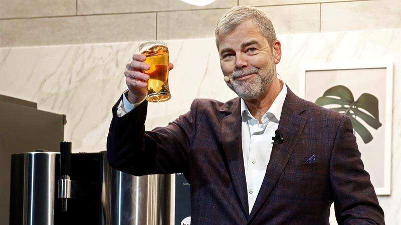 Elaboran cervezas en cápsula