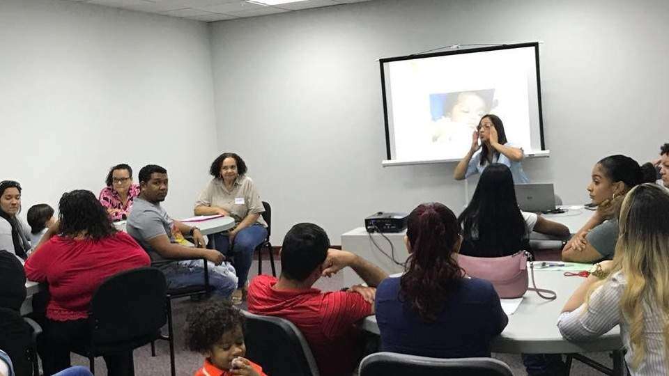 Ofrecen talleres gratuitos para lidiar con los hijos