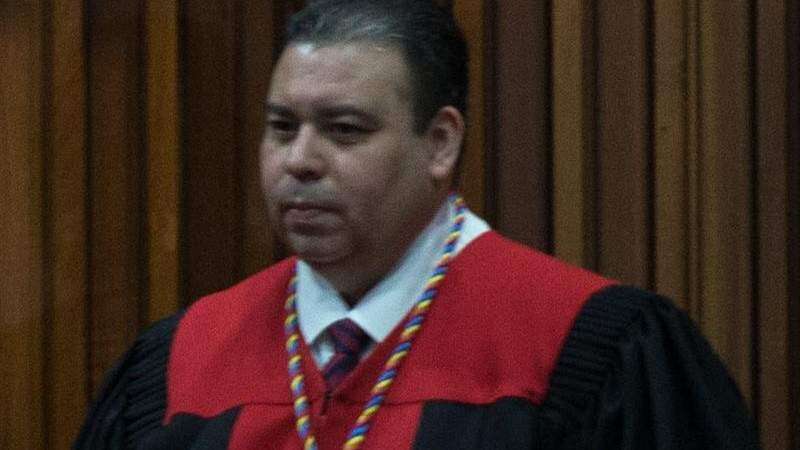 Tribunal Supremo venezolano le pone trancas a Guaidó