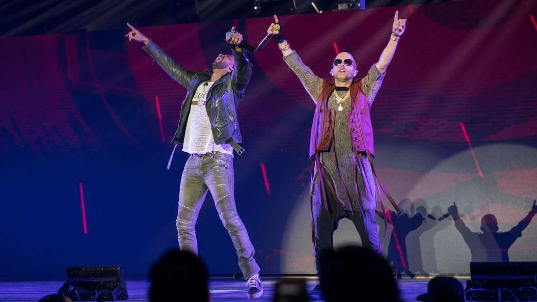 Wisín y Yandel graban tema con Romeo Santos
