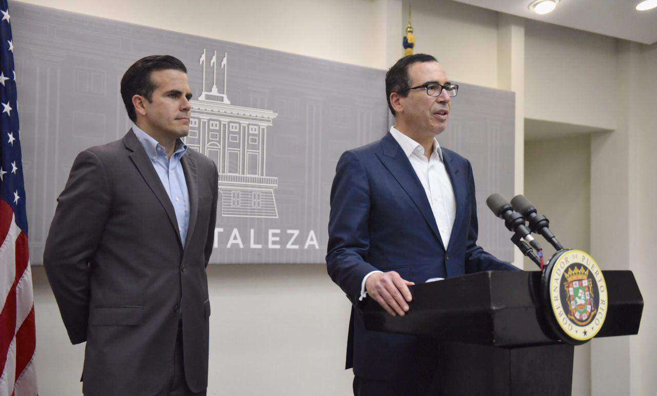 Washington va contra cinco colaboradores estrechos de Maduro