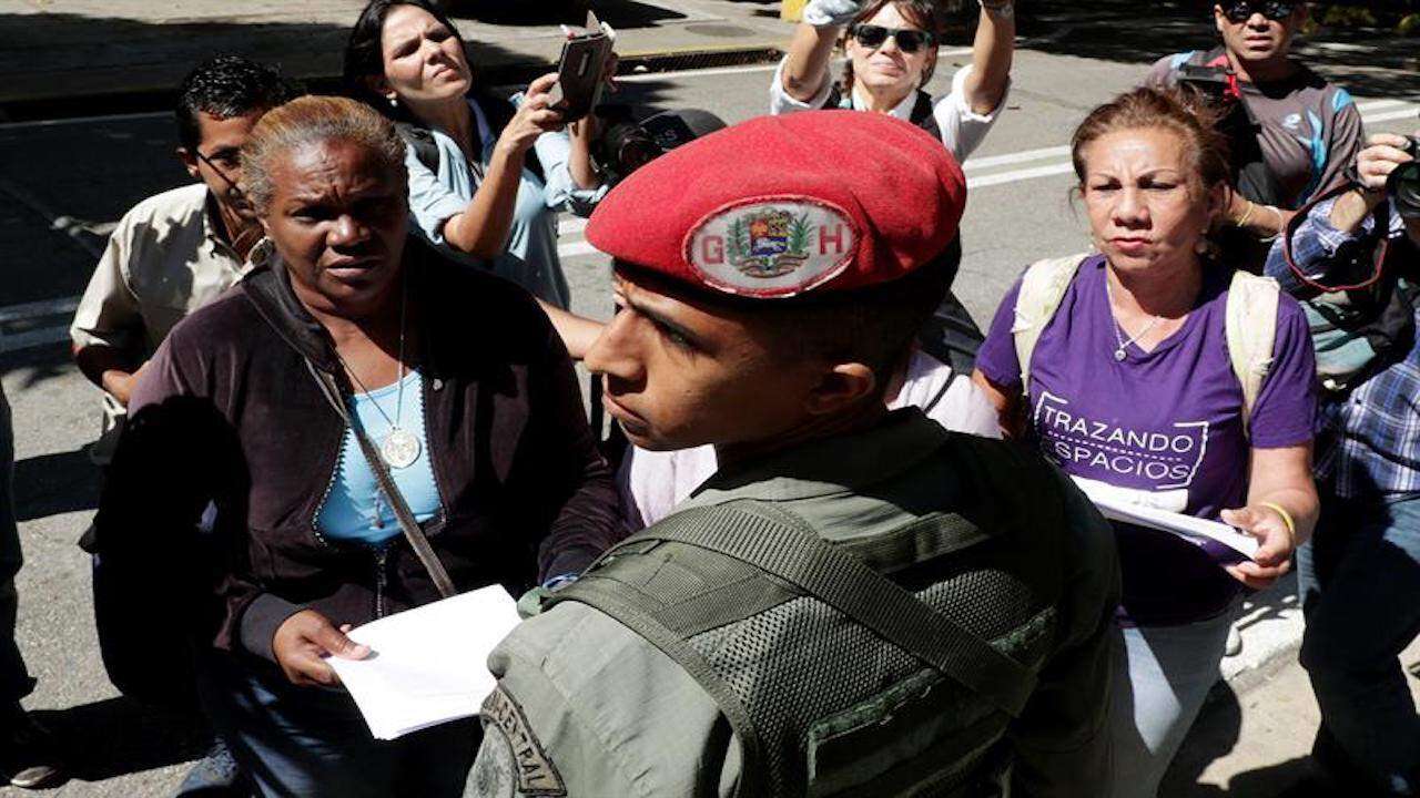 EE.UU. culpará a militares venezolanos si se ‘derrama sangre’