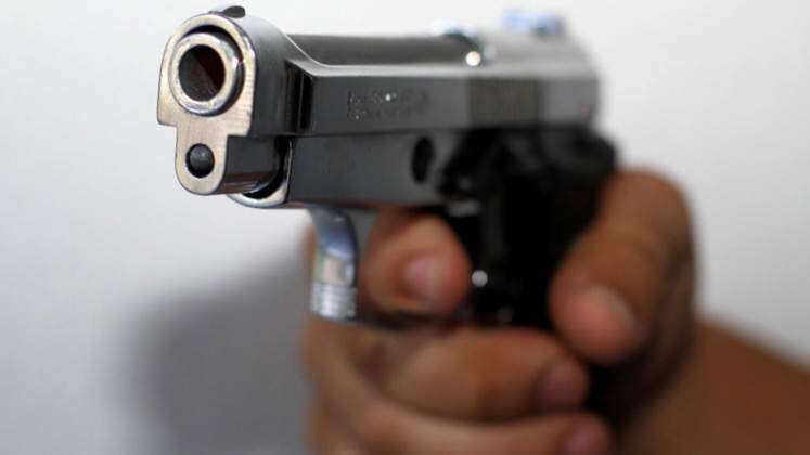 Un hombre mata a su atracador en medio de asalto