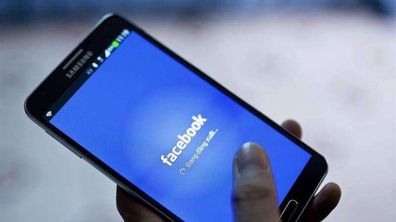Facebook celebra su quinceañero