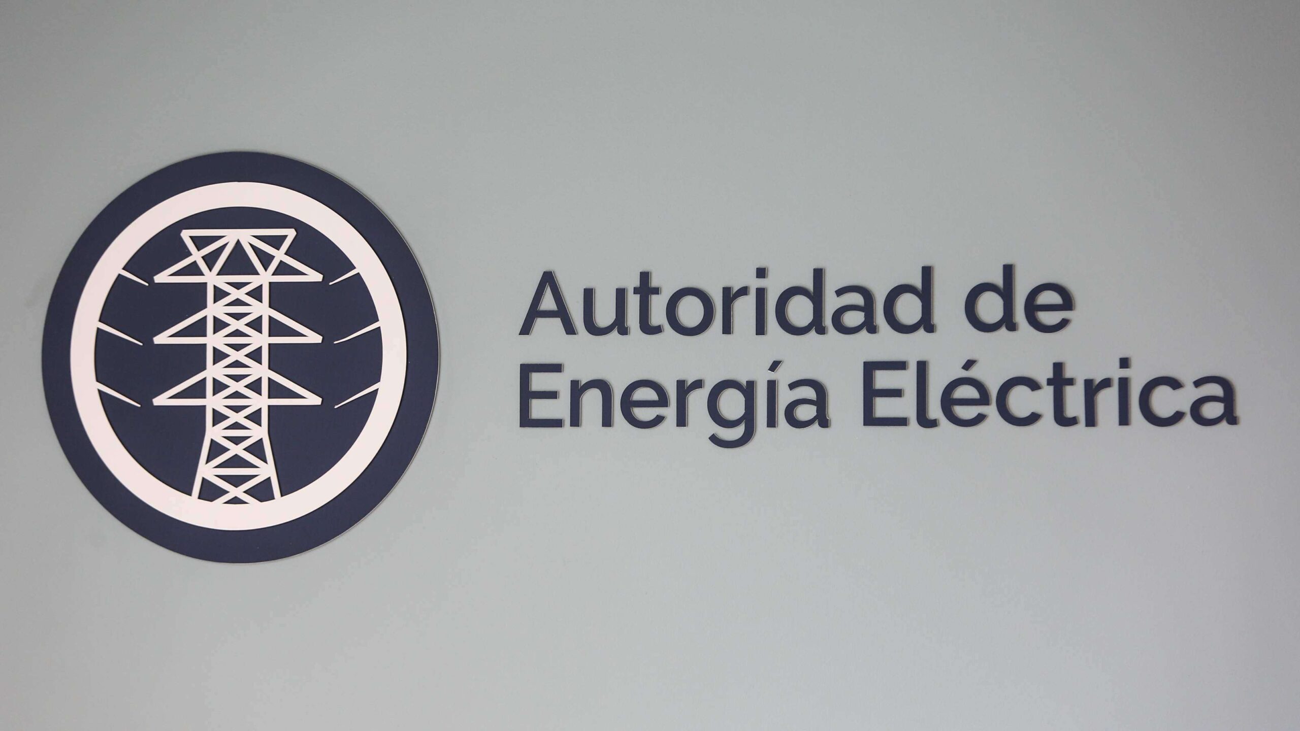 Estudio asegura privatizar la AEE redundará en aumento a la tarifa