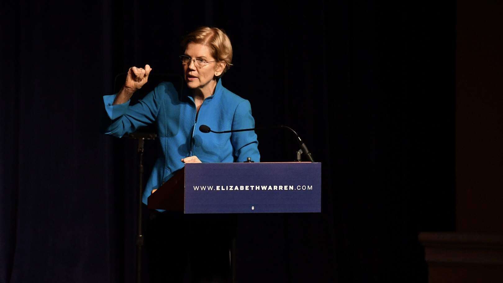 Según Adm. Trump, fondos no llegaban por fallas en Vivienda de PR