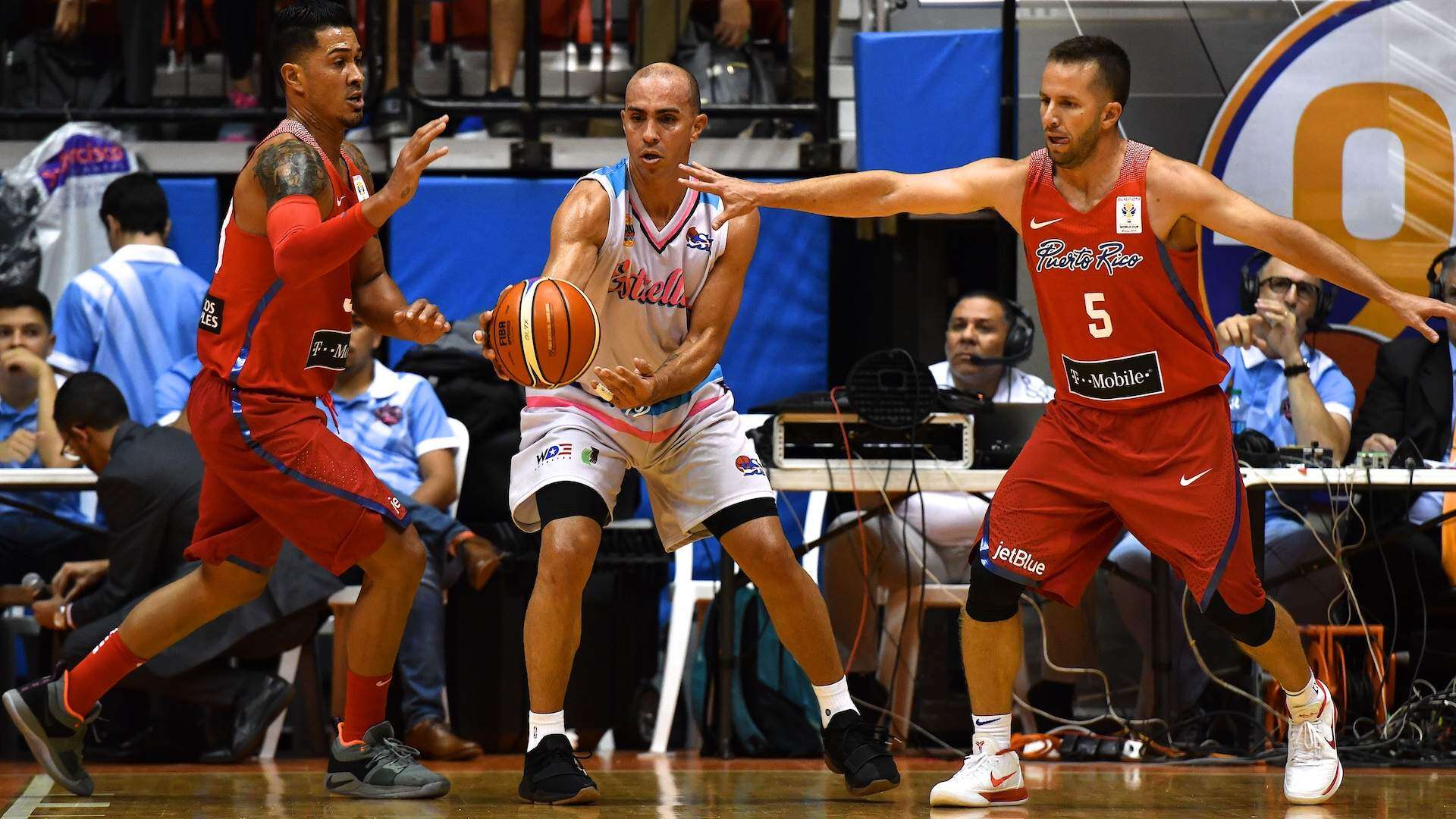 Carlos Arroyo jugará en Estados Unidos por mejor paga que en el BSN