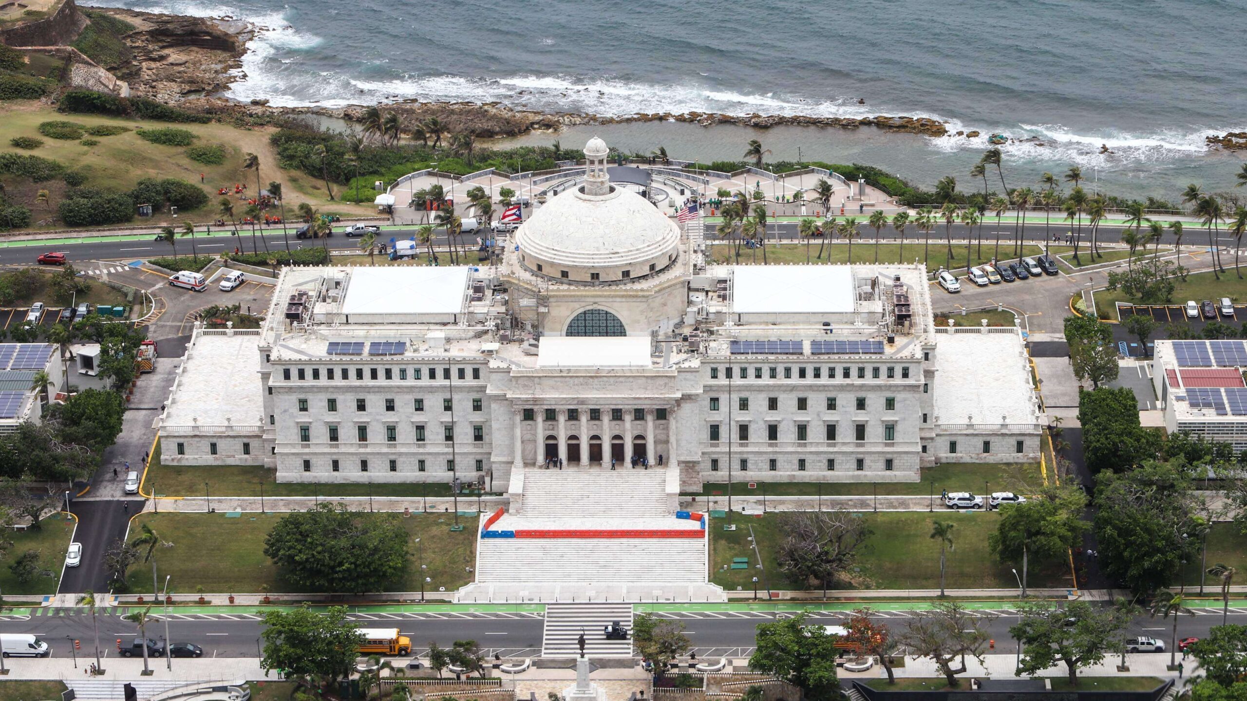 Fieles en el Capitolio a los creyentes
