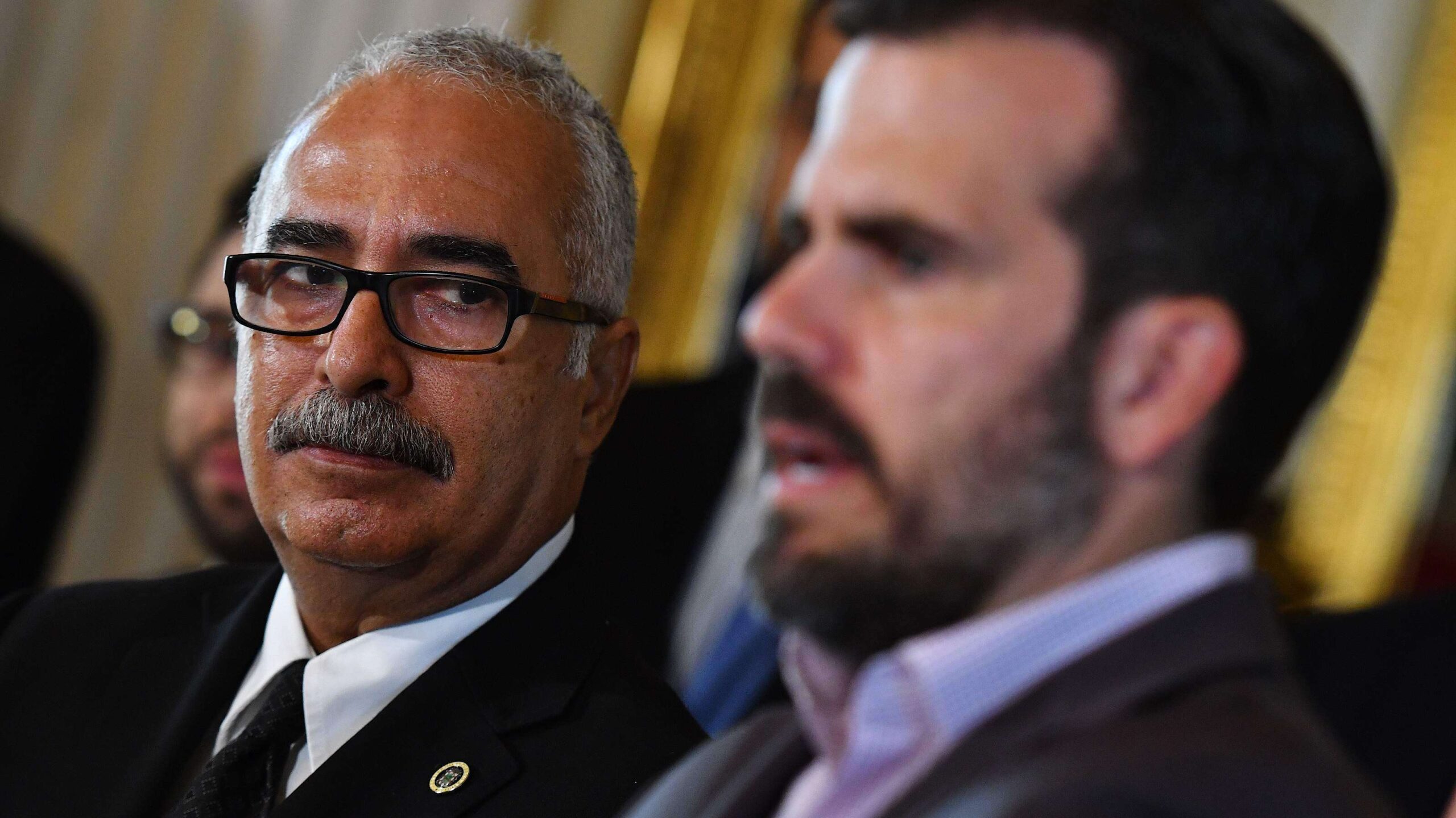 Maldonado elimina a los que le cuestionan a los amigos