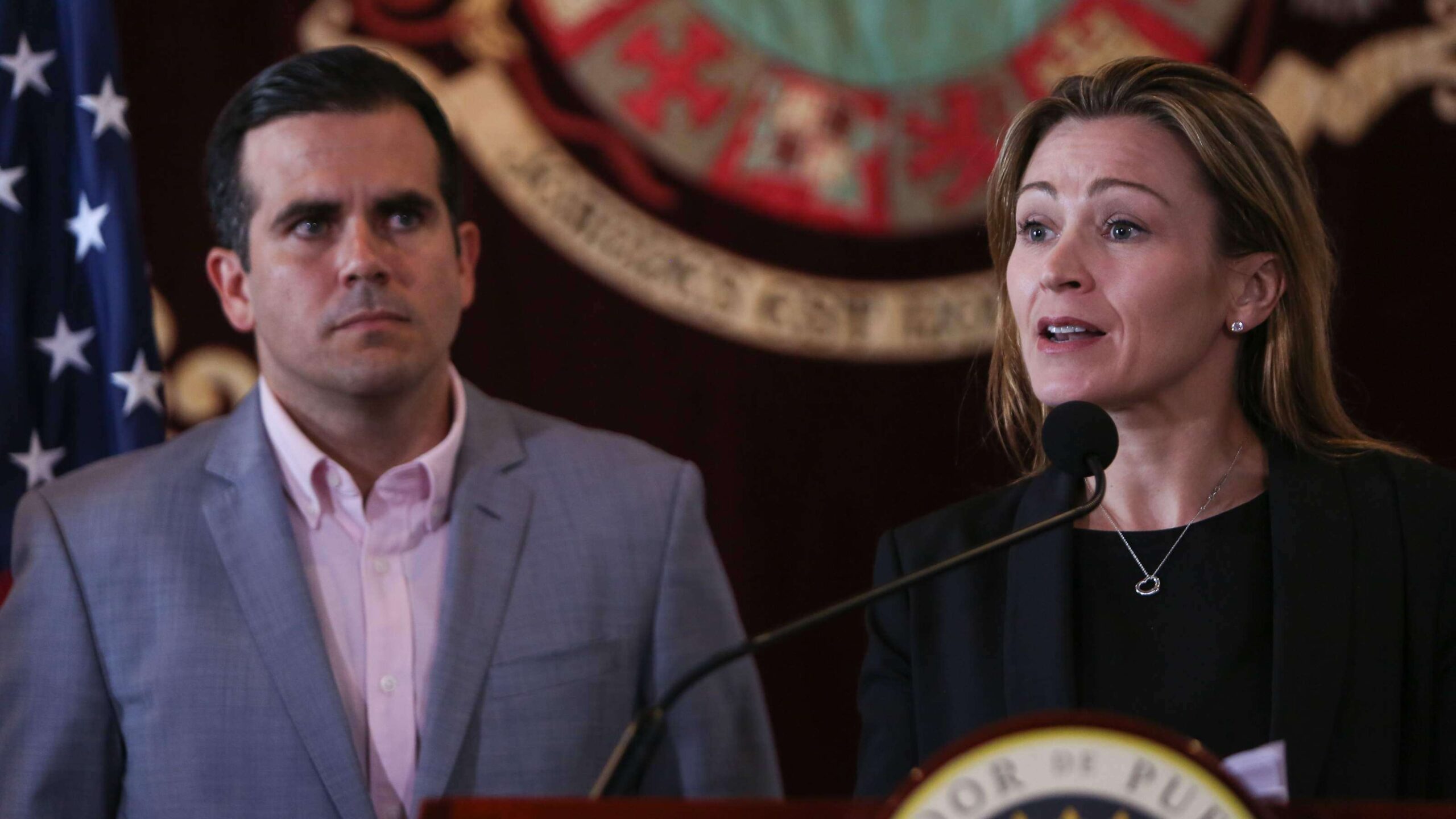 Gobierno busca crear cuentas con $1,000 para estudiantes